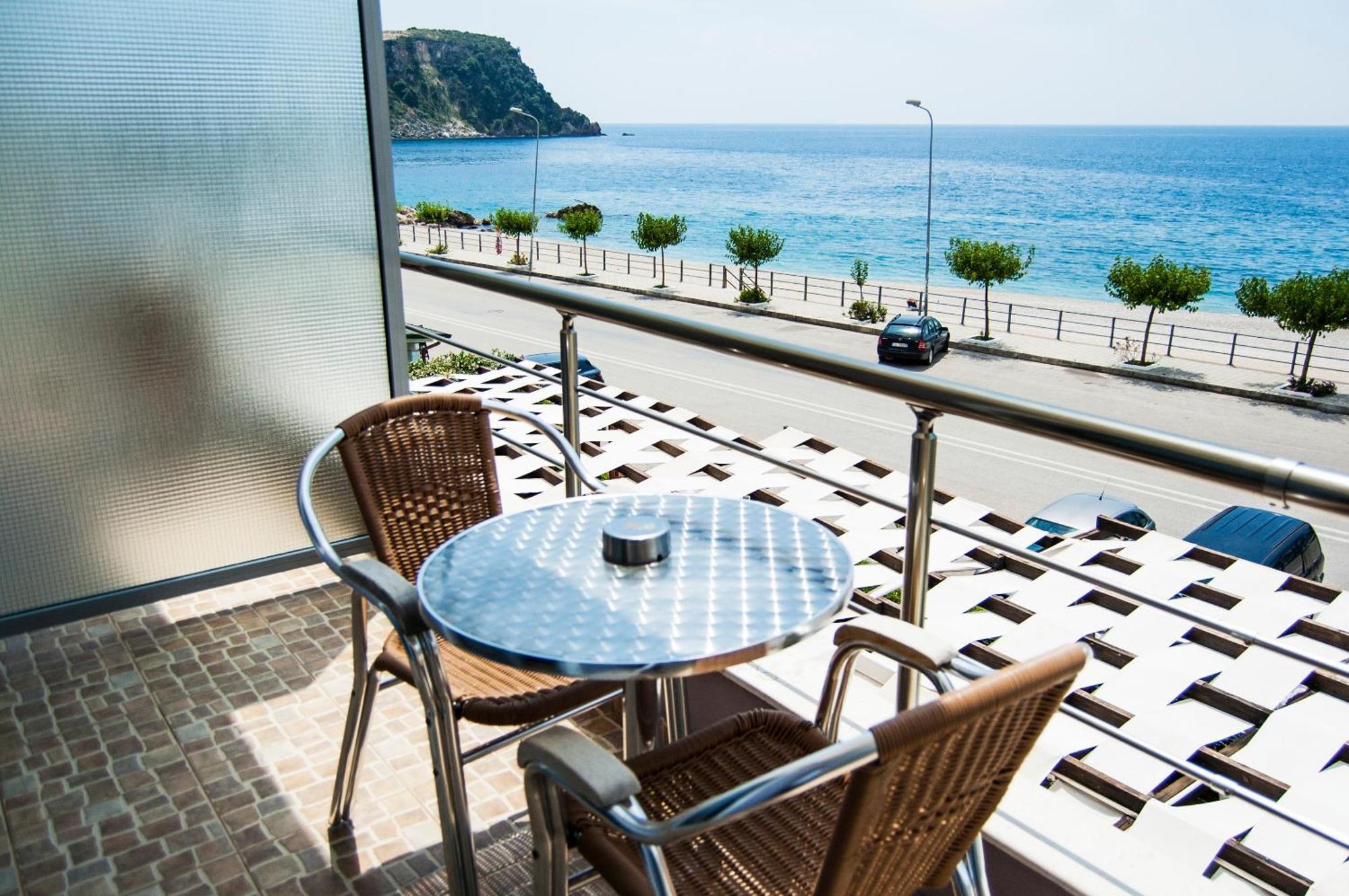 Dhima Hotel Himarë Exteriér fotografie