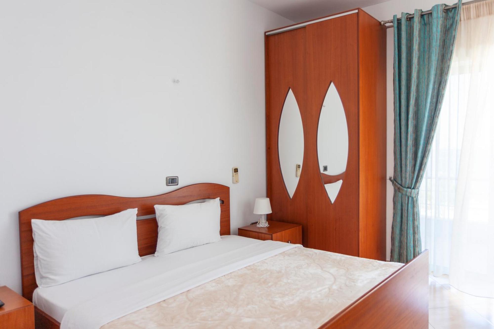 Dhima Hotel Himarë Exteriér fotografie